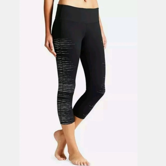 ATHLETA Black Gel Leggings Capri Athletic Cropped - Picture 2 of 8